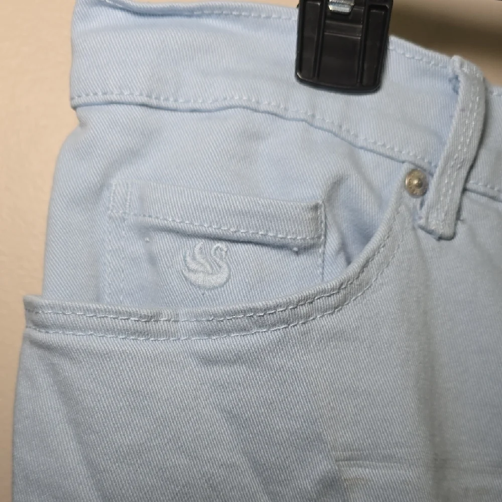 Ladies‎ Gloria Vanderbilt Light Blue Shorts Sz 22W